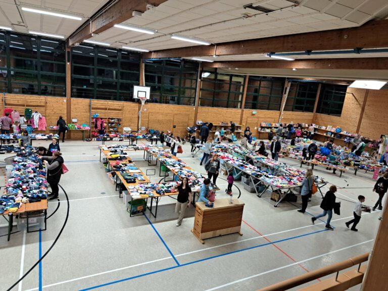Viel Platz in der Turnhalle der GS Vierkirchen